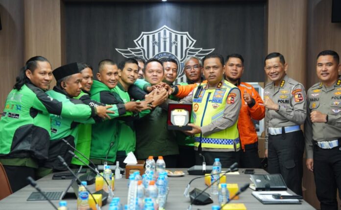 Komunitas ojol Jambi menemui Kakorlantas Polri di Jakarta setelah menempuh perjalanan dua hari dari Jambi.